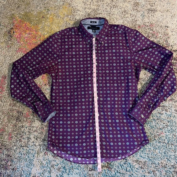 **BOGO DEAL**Tommy Hilfiger Collared Button Down - Picture 5 of 8